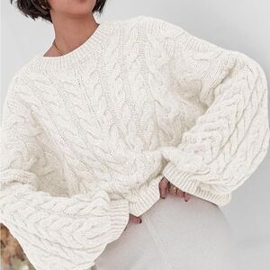 Cable Chunky Knit Long Sleeve Sweater Cream